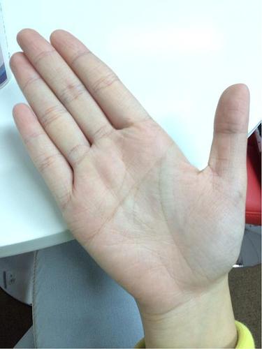 断掌的女人命右手