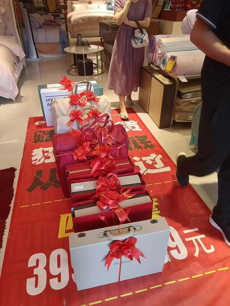 纺织品店取名“焦点纺坛”博眼球