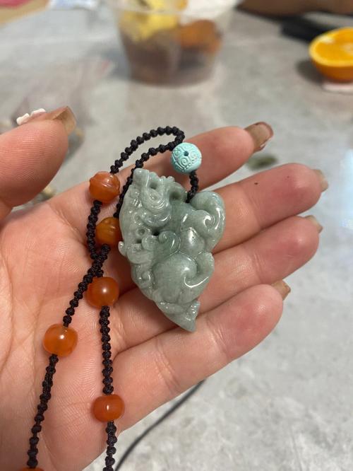 属狗能带龙牌 属狗的可不可以带龙牌
