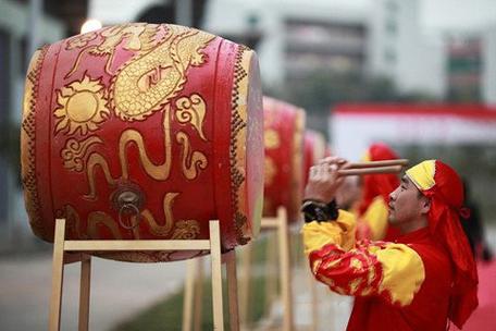 梦见别人敲鼓