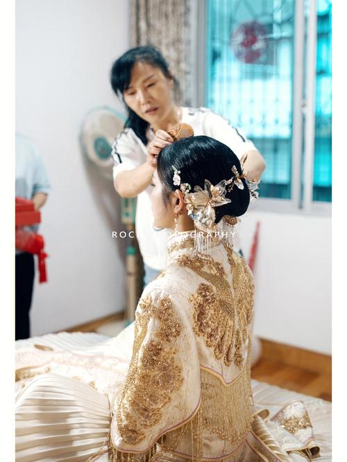 新娘出嫁为什么要梳头