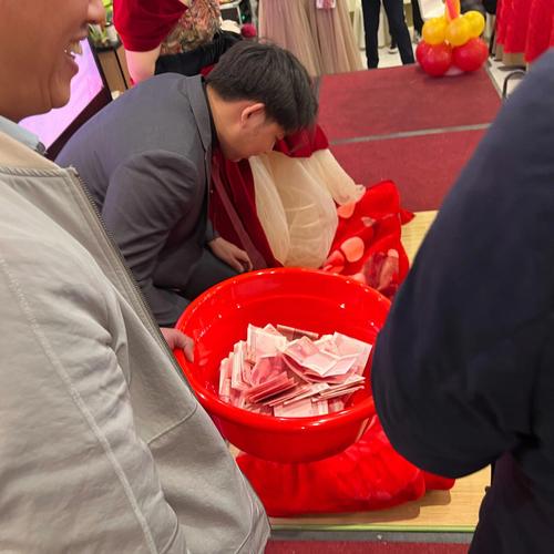 婚礼新人拜长辈顺序