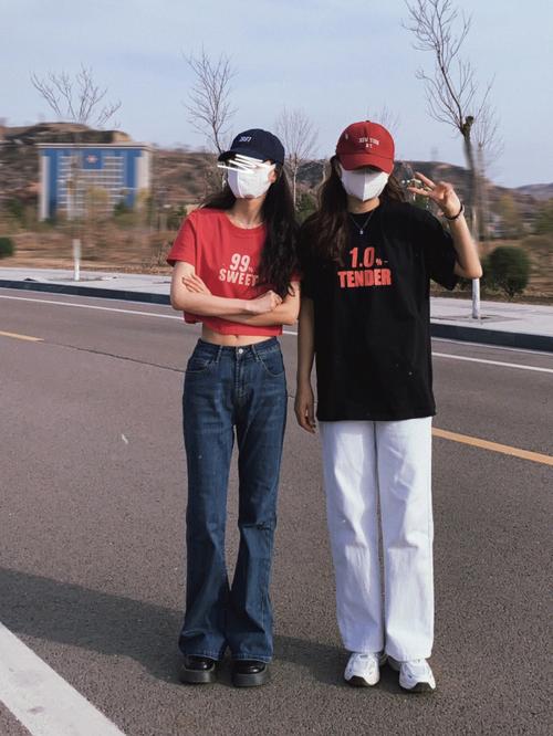 属龙和对象压马路姿势