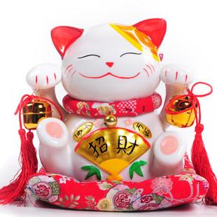 招财猫底下要放钱吗?有什么讲究吗?