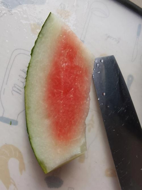 女人梦见红色的西瓜瓤是啥意思