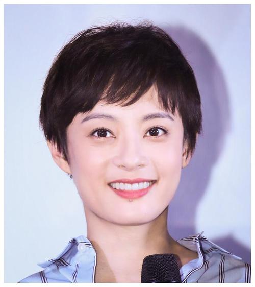 相貌端庄的美女八字特征