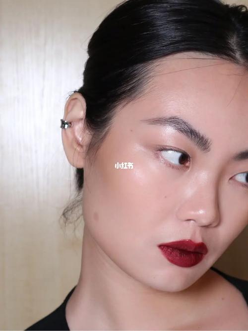 眉毛有光泽好不好