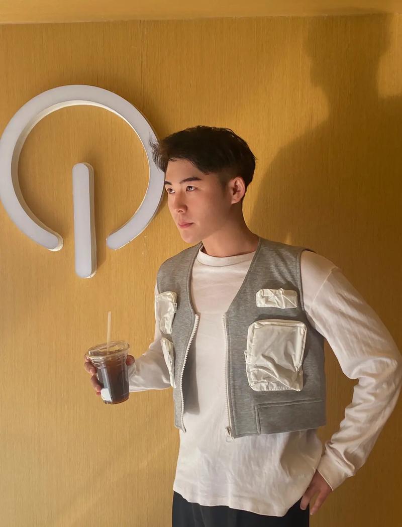 双鱼座喜欢的男生着装风格