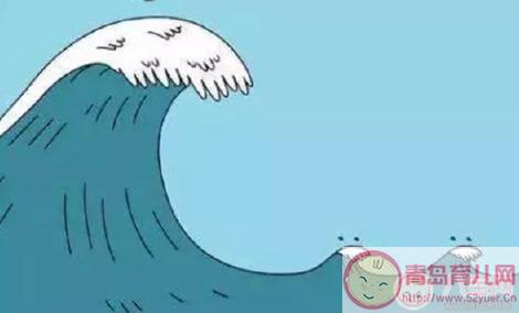 梦见波浪涌向脚下