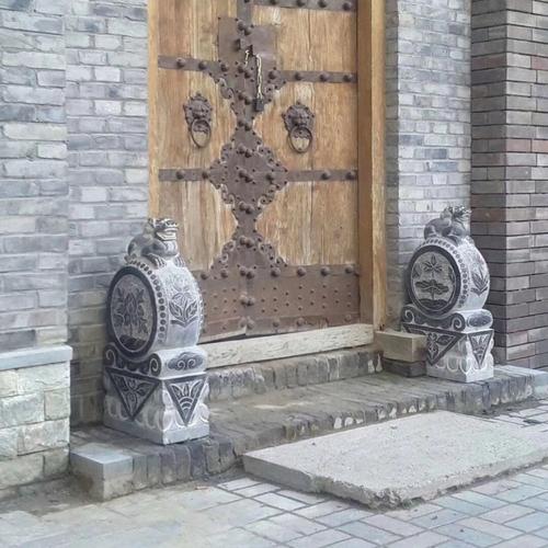 大门口放石墩的讲究及风水作用