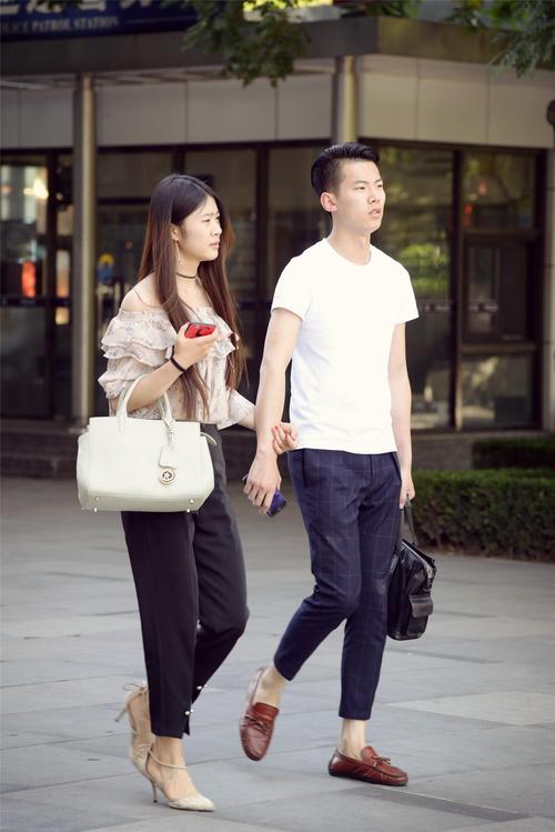 陪女盆友逛街，血型男是认真的吗