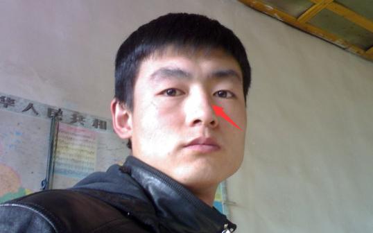 耳朵肥厚额头宽的男人旺妻子