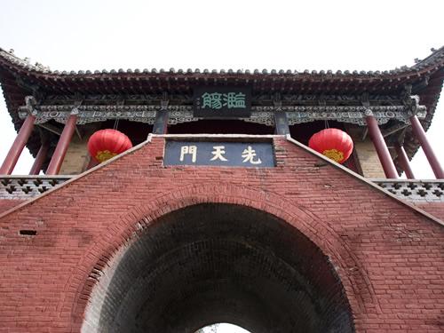 梦见城门