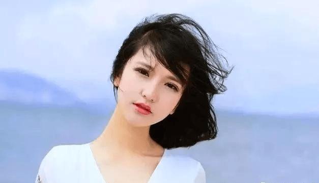 智商最高的三个生肖女,聪明过人外貌出众心地善良,一生不缺钱花