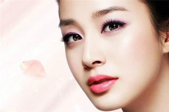 三角眉的女人 三角眉毛的女人面相