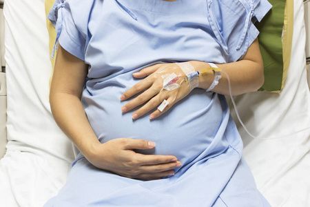 孕妇梦见在医院输液