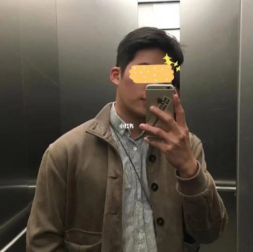 属猴的男生喜欢待在哪里抽烟