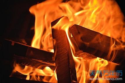 梦见山上着火了预示着什么