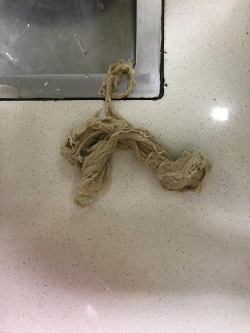 梦见掉包包是什么意思,梦见用烂布条包东西