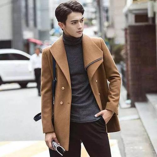 梦见给别的男人穿衣服