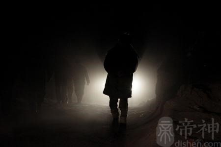 梦见黑暗的角落周公解梦,梦见黑暗的角落是什么意思?