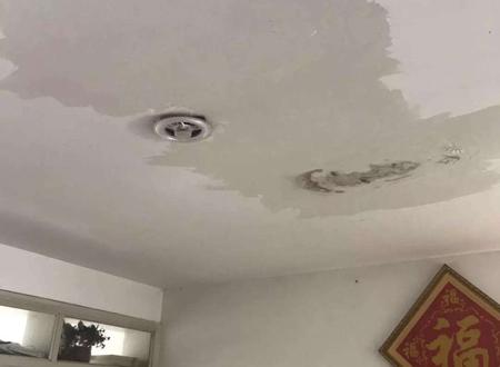 梦见车顶漏水
