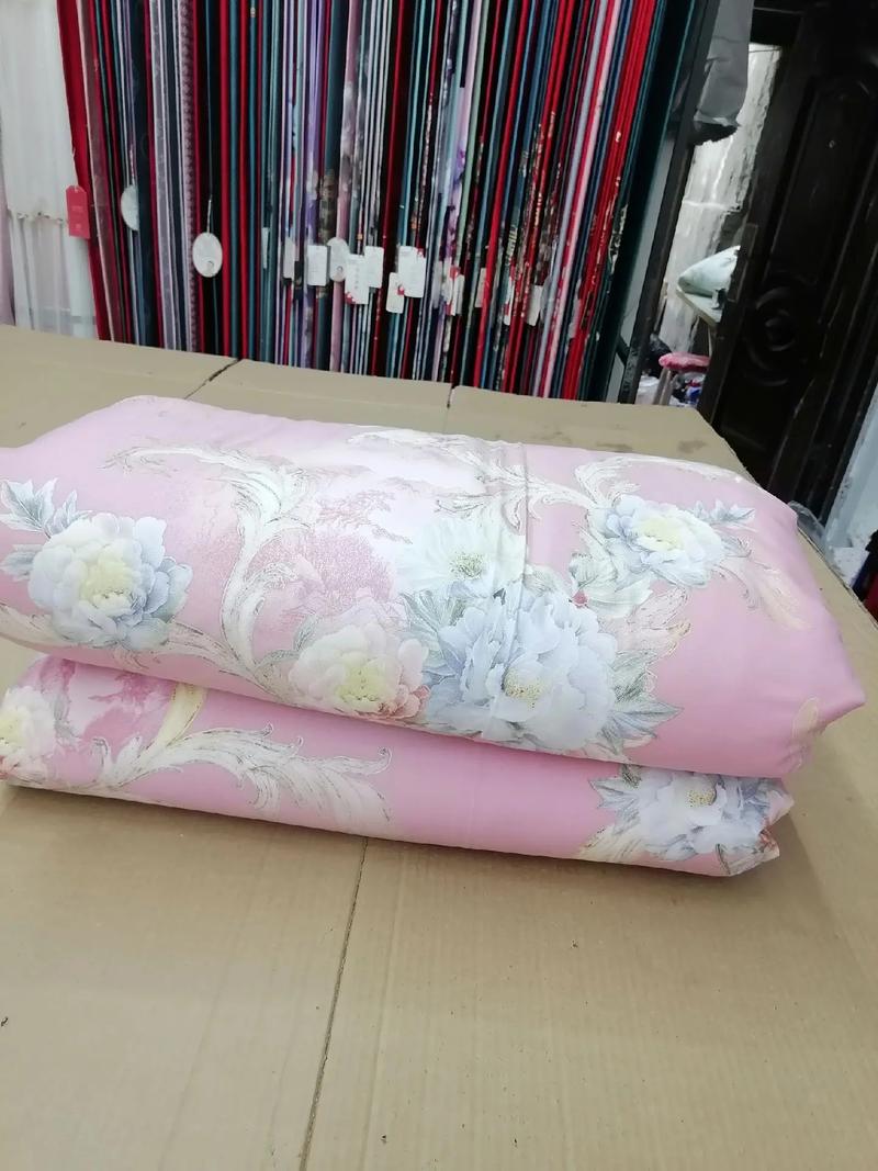 结婚的被子几斤最好