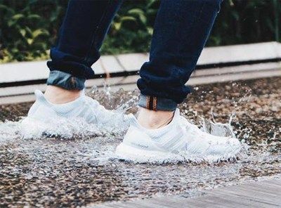 梦见水把鞋弄湿
