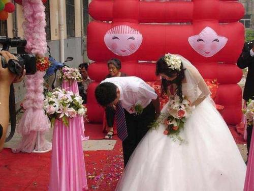 结婚三天回门女方谁接