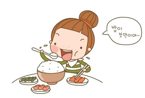 梦见自己一个人吃饭