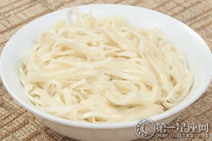 梦见很多面条