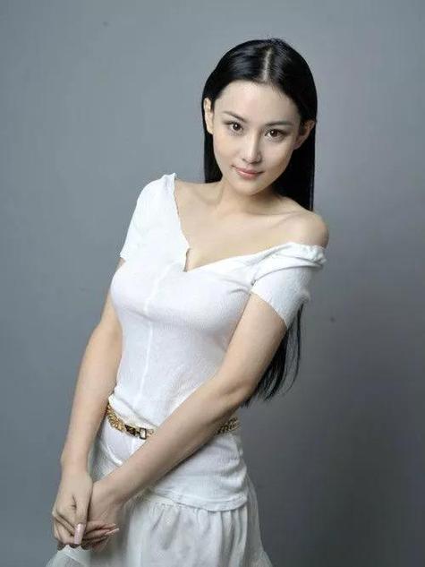 天生很妩媚的八字特征