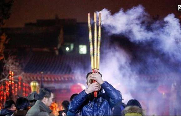 烧头香可以避免犯太岁吗?这种方法有效吗?
