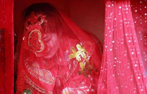 梦见花轿,梦见已婚的人坐花轿
