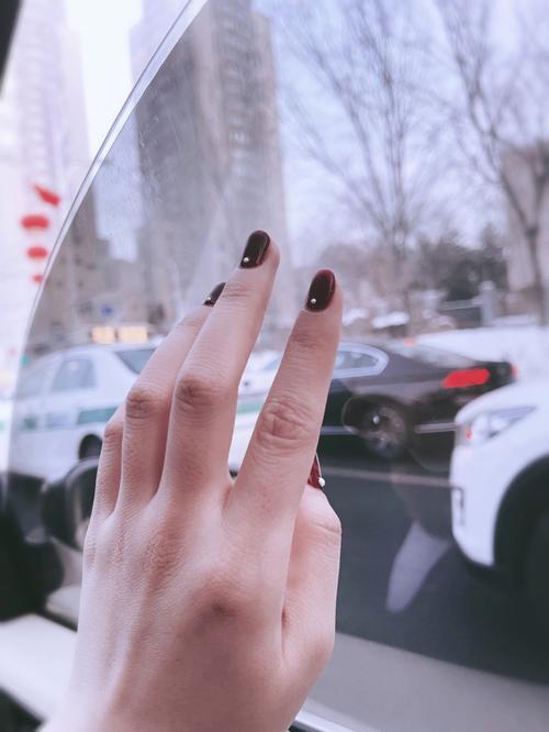 为什么会梦见手指上有红色的东西