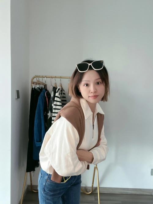 梦见整理衣柜里的衣服