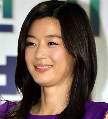 脸大下巴尖的女人面相