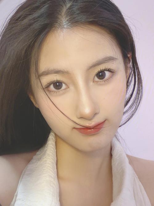 桃花眼的的女人容易早婚吗