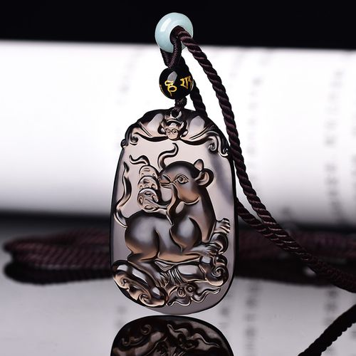 属鼠戴什么吉祥物比较好