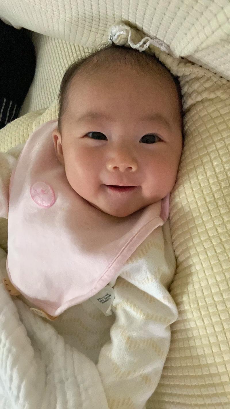 笑着出生的孩子预兆