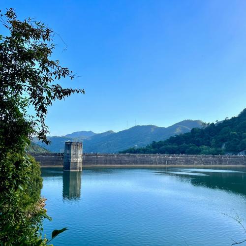 梦见水洼 小水塘周公解梦，梦见水洼 小水塘是什么意思？