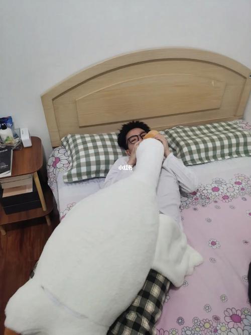 梦见好多人挤在一张床有什么征兆