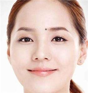 脸上长有这颗痣的人,不敢说你一生荣华富贵,却可一生衣食无忧