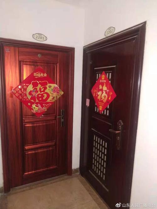 一梯两户门对门谁家好