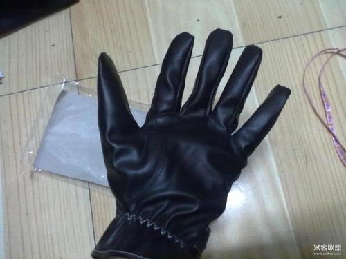 梦见皮手套