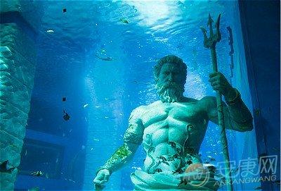 梦见害怕海神