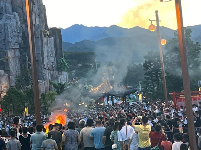属狗的人火把节出生命运分析,各少数民族举办火把节时间?