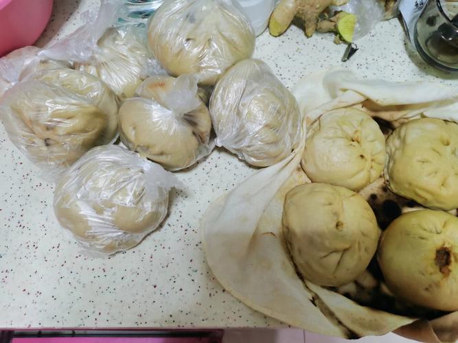 梦见包子掉地上