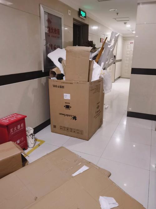 快递盒摆放太多在客厅里其实会影响运势