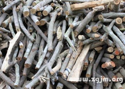 梦见家里堆了很多柴是什么预兆